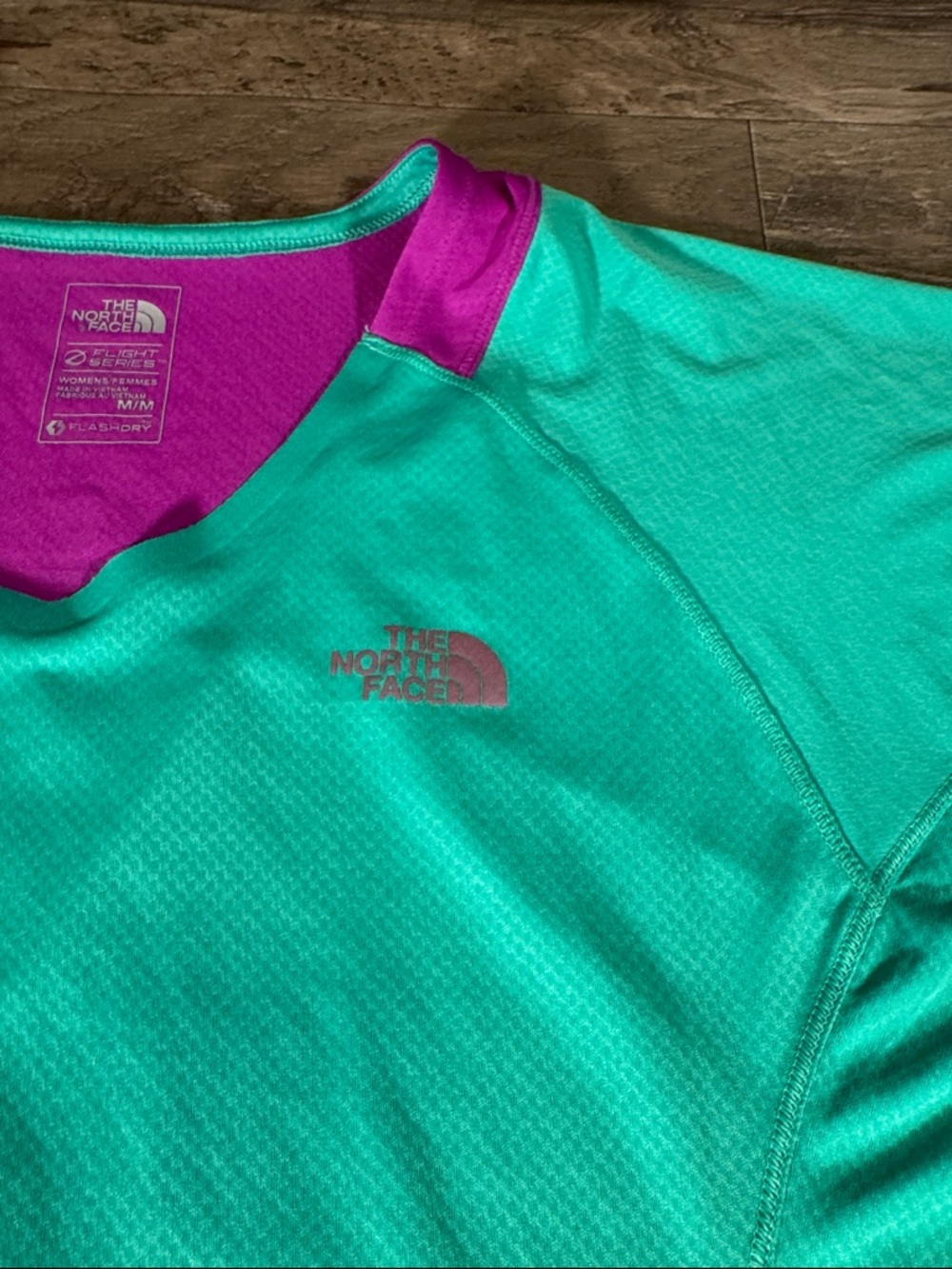 The North Face - Women's Green and Purple Flight Series Short Sleeve Tee -Size M - Picture 7 of 9